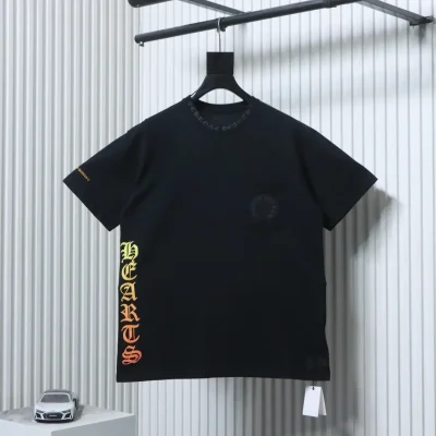 Gelbes Kurzarm-T-Shirt mit Sanskrit-Print