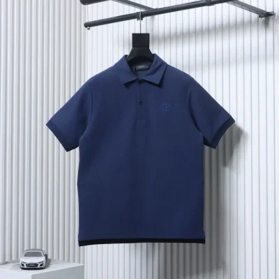 Klassisches Kurzarm-Poloshirt mit Schild- & Ritter-Stickerei