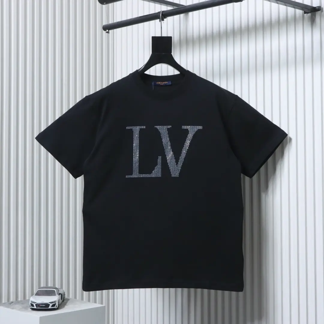 Klassisches Kurzarm-T-Shirt mit großem Strass-Logo