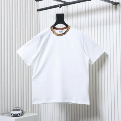 Klassisches, kariertes Kurzarm-T-Shirt mit Farbblockmuster und Kragen