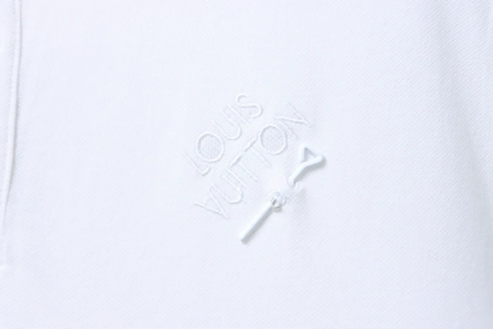 Kurzärmeliges Poloshirt mit Nadelstickerei – Bild 6