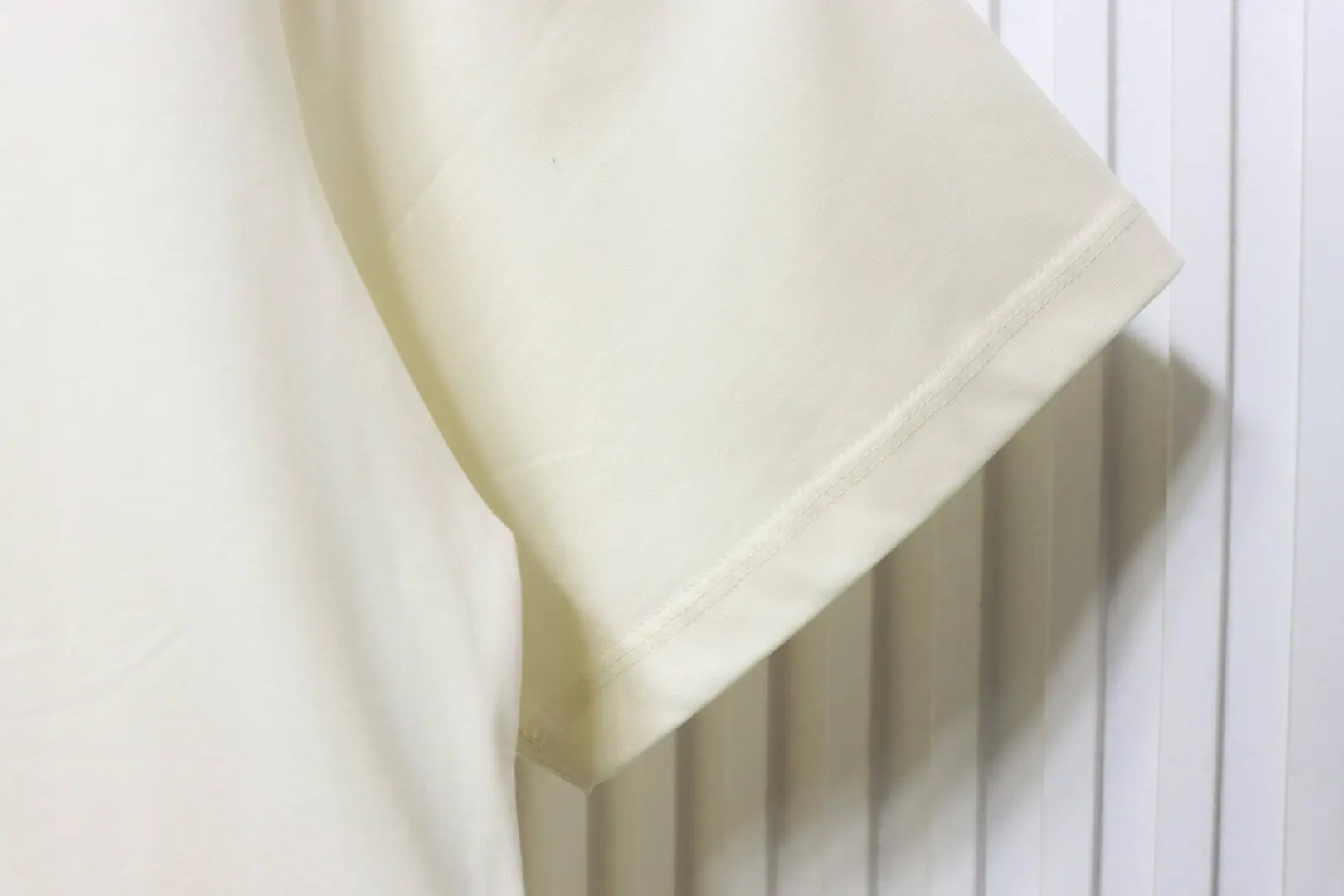 Kurzarm-T-Shirt im Retro-Stil mit Logo-Flockdruck zum Sammeln – Bild 8