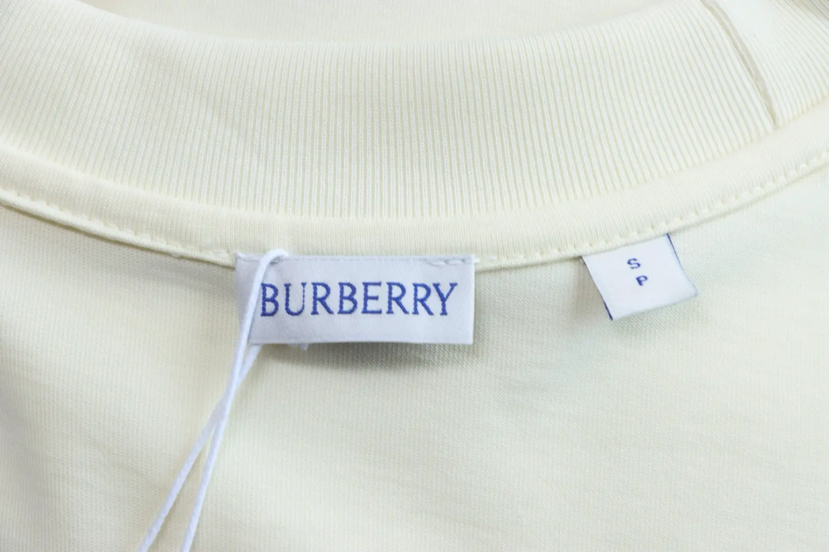 Kurzarm-T-Shirt im Retro-Stil mit Logo-Flockdruck zum Sammeln – Bild 10