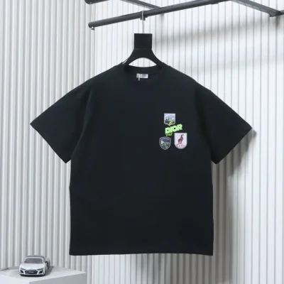 Kurzarm-T-Shirt mit Patchwork-Stickerei