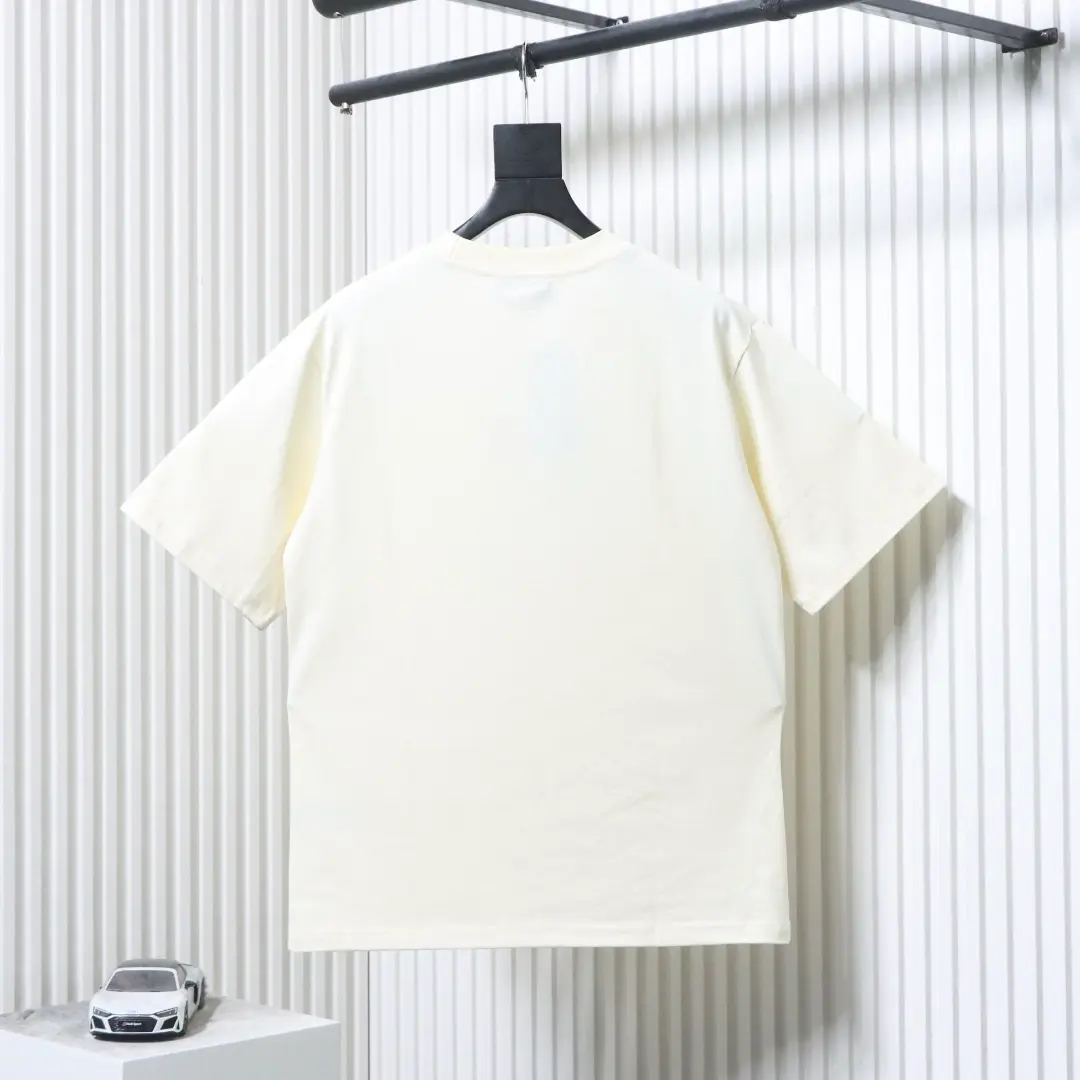 Kurzarm-T-Shirt mit Schaumstoffdruck und ineinandergreifendem Doppel-G-Logo – Bild 4