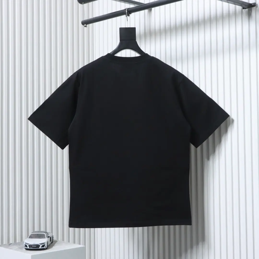 Kurzarm-T-Shirt mit Schaumstoffdruck und ineinandergreifendem Doppel-G-Logo – Bild 2