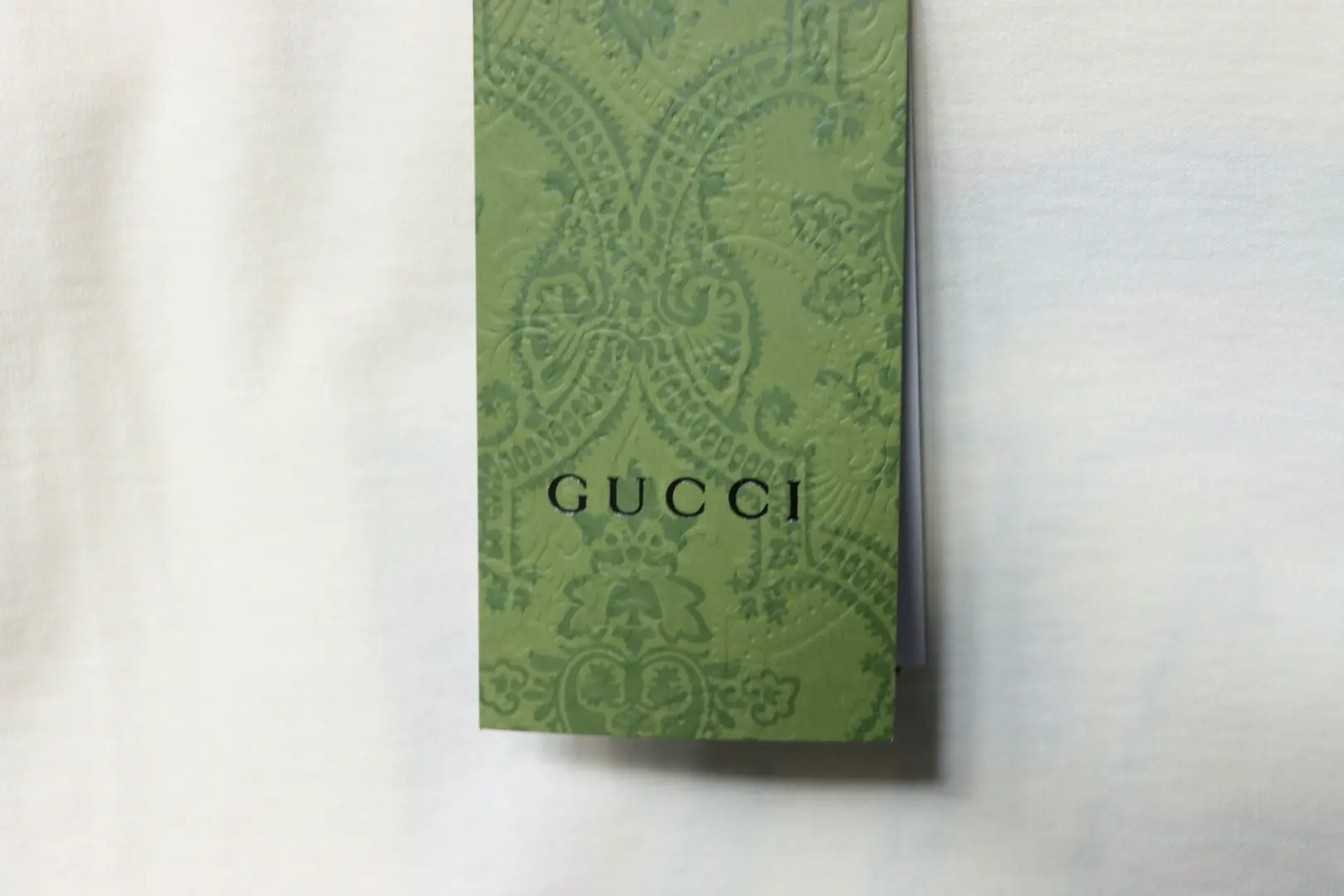 Kurzarm-T-Shirt mit Schaumstoffdruck und ineinandergreifendem Doppel-G-Logo – Bild 11