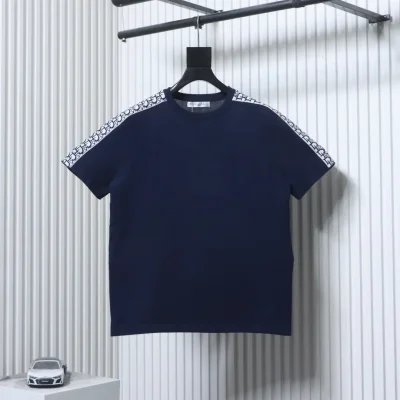 Kurzarm-T-Shirt mit Schulterpartien aus Jacquard-Webband