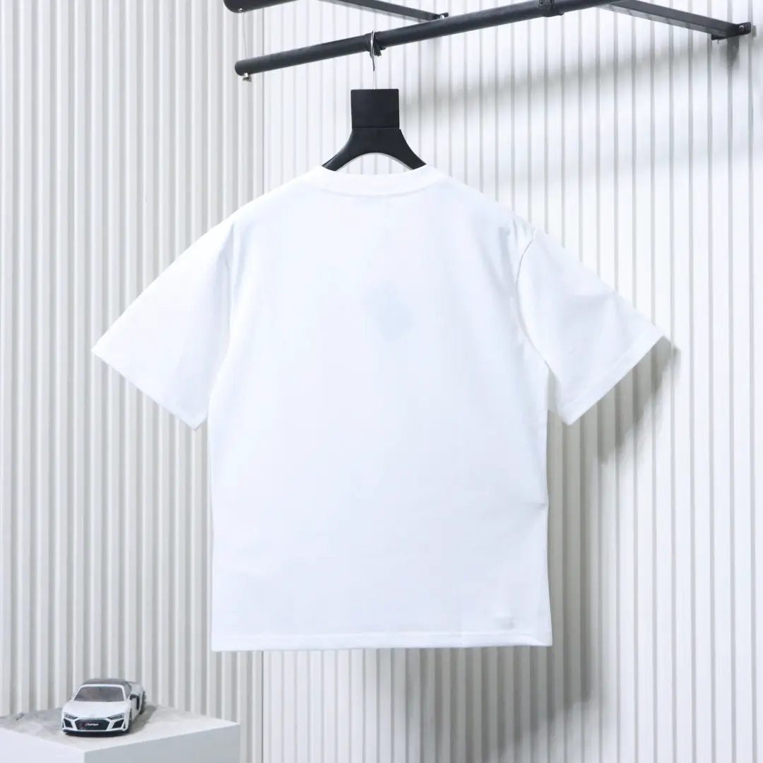 Kurzarm-T-Shirt mit dunklem Logo-Muster – Bild 2