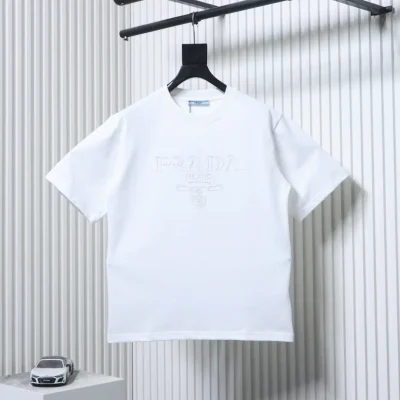 Kurzarm-T-Shirt mit dunklem Logo-Muster