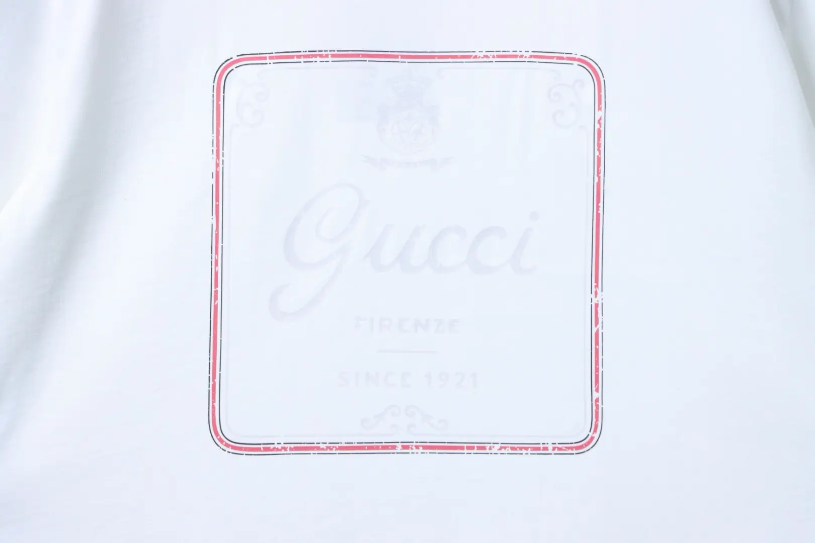 Kurzarm-T-Shirt mit großem Aufdruck – Bild 5