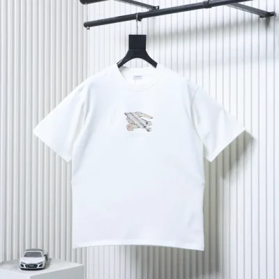 Kurzarm-T-Shirt mit kariertem Kriegspferd-Motiv