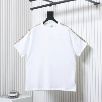 Kurzarm-T-Shirt mit kariertem Webmuster und besticktem Pferd an der Schulter