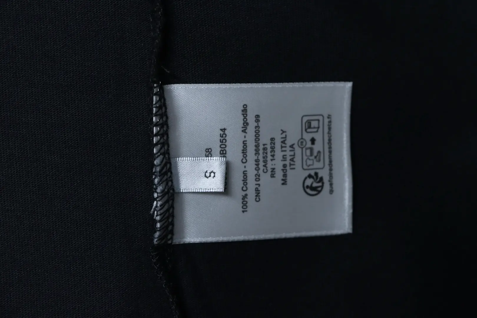 Kurzarm-T-Shirt mit vierblättrigem Kleeblatt-Stickerei – Bild 10