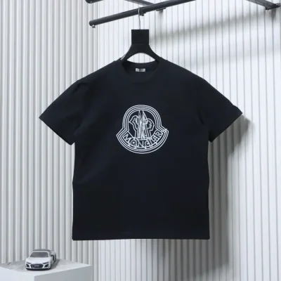 Kurzarm-Top mit überlappendem Logo-Print