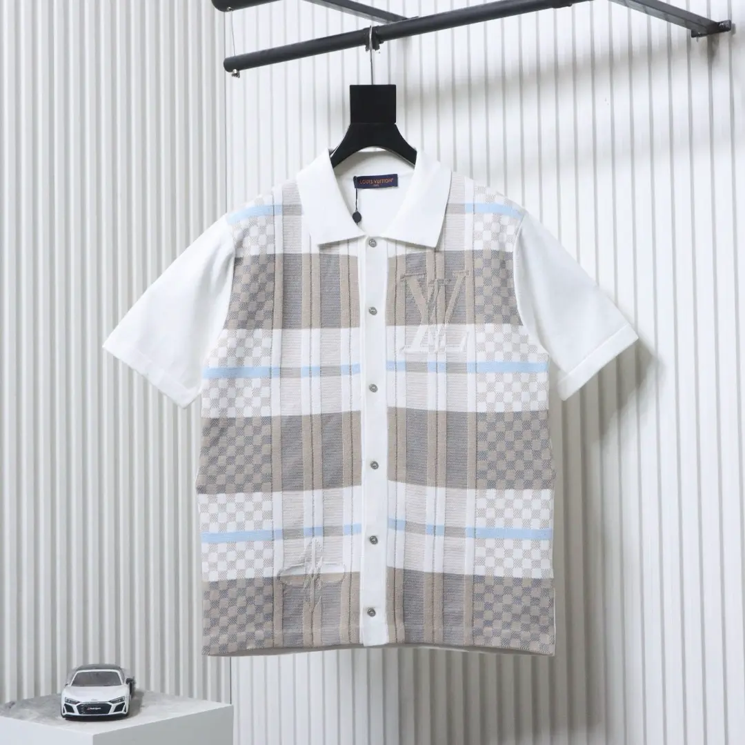 Kurzarmhemd aus kariertem Jacquard-Strick