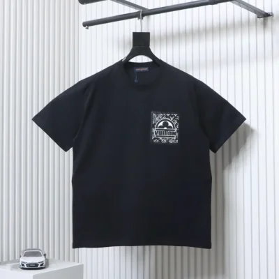 Kurzarmhemd mit Monogramm-Imitat-Taschenprint