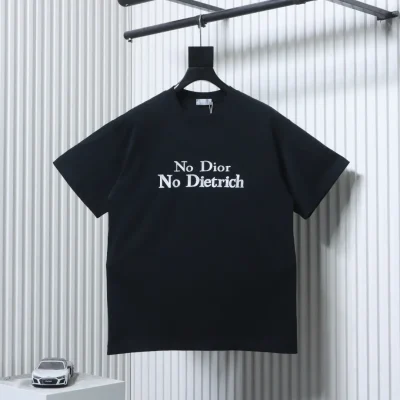 Kurzarmshirt mit gesticktem CD-Logo