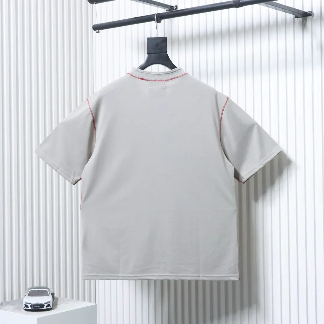 Limited Edition Kurzarm-T-Shirt zum Jahr der Schlange mit gesticktem Logo auf der Brust – Bild 12