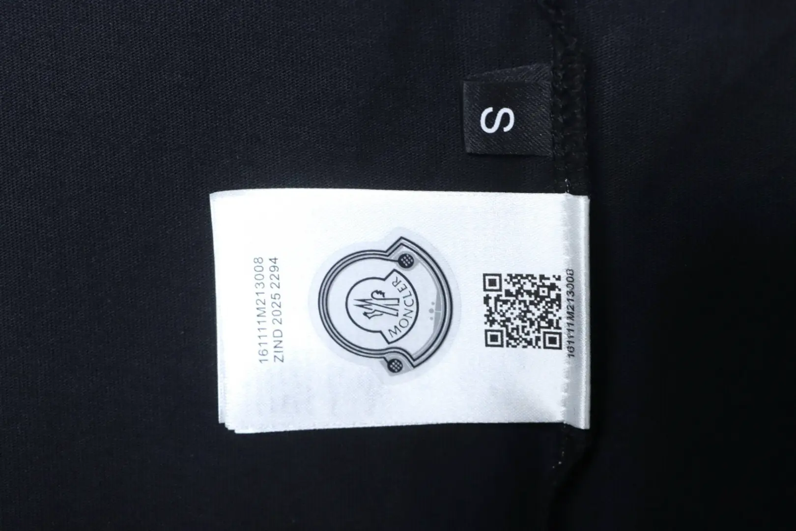 Moncler Kurzarm-T-Shirt mit gesticktem Brustlogo – Bild 13