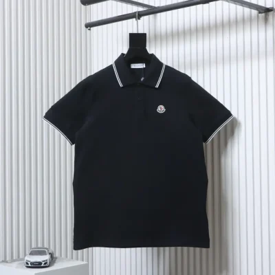 Moncler Poloshirt mit Logostreifen und Farbblockdesign, kurzärmelig