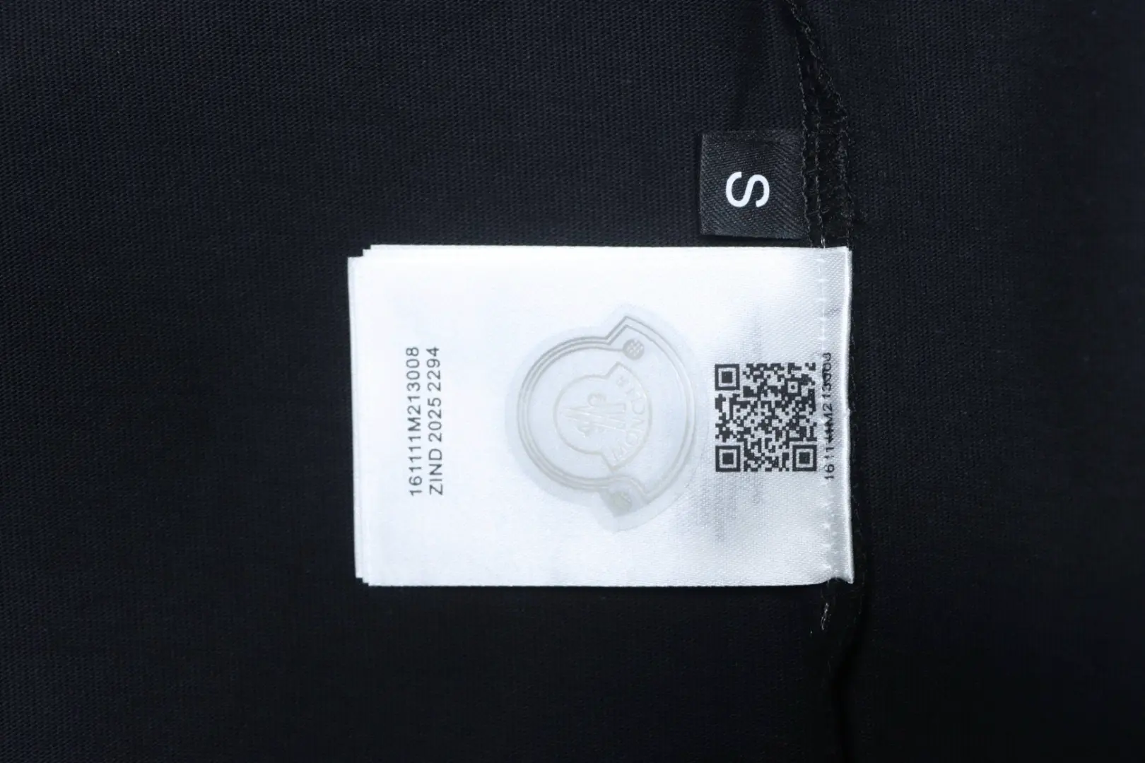 Moncler SS25 Kurzarm-T-Shirt mit Logo-Print auf der Brust – Bild 11