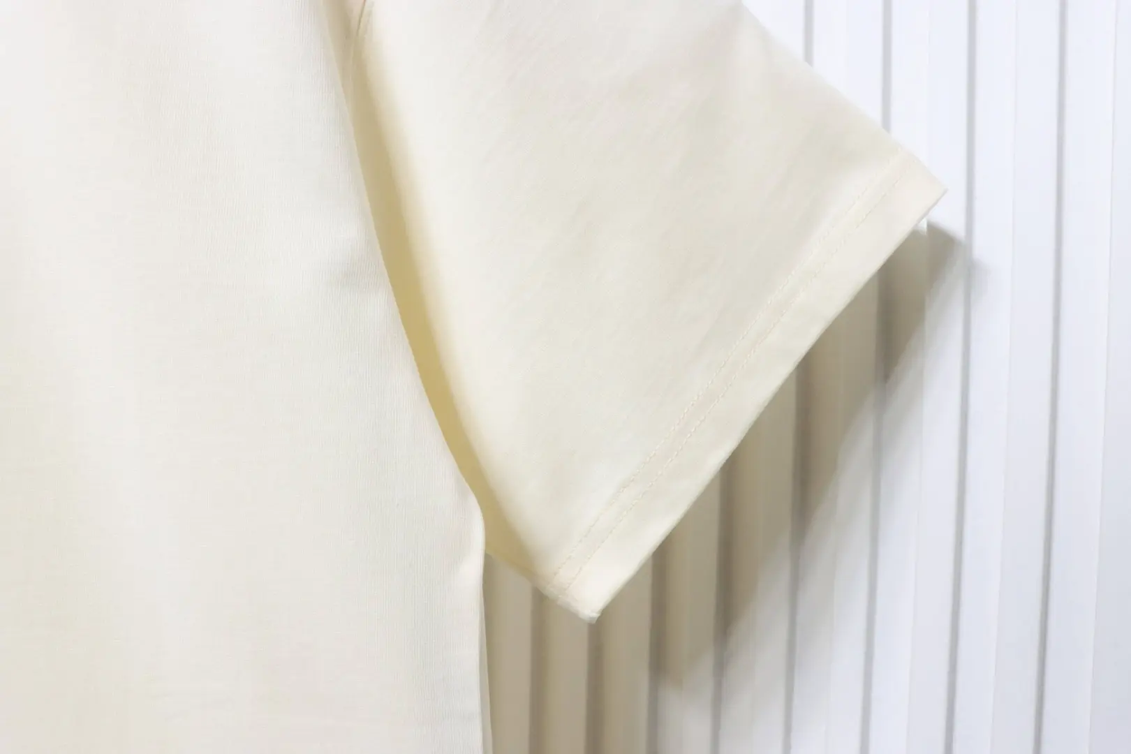 WE11DONE offizielle Website minimalistisches Kurzarm-T-Shirt mit Logoprint – Bild 8