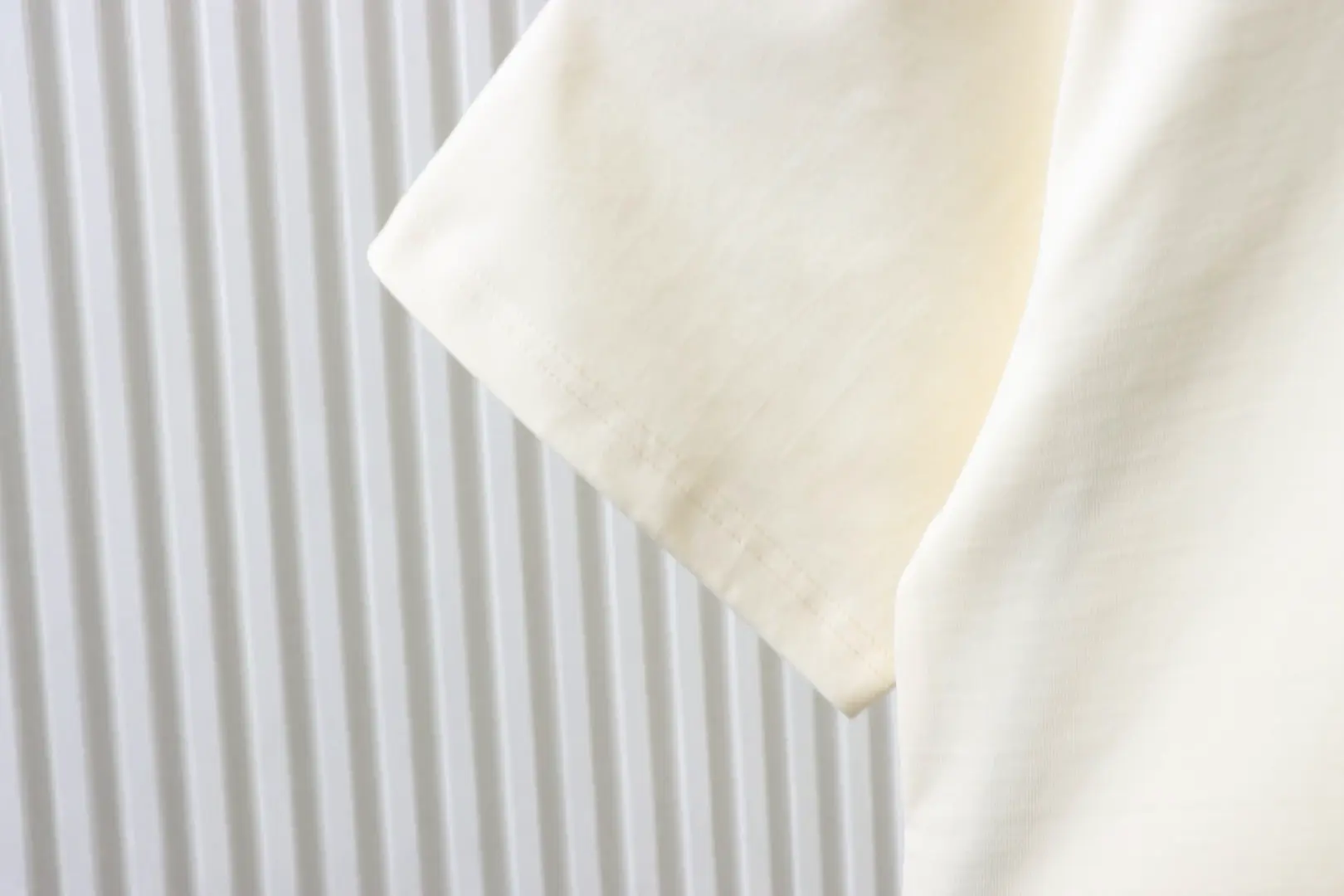 WE11DONE offizielle Website minimalistisches Kurzarm-T-Shirt mit Logoprint – Bild 9