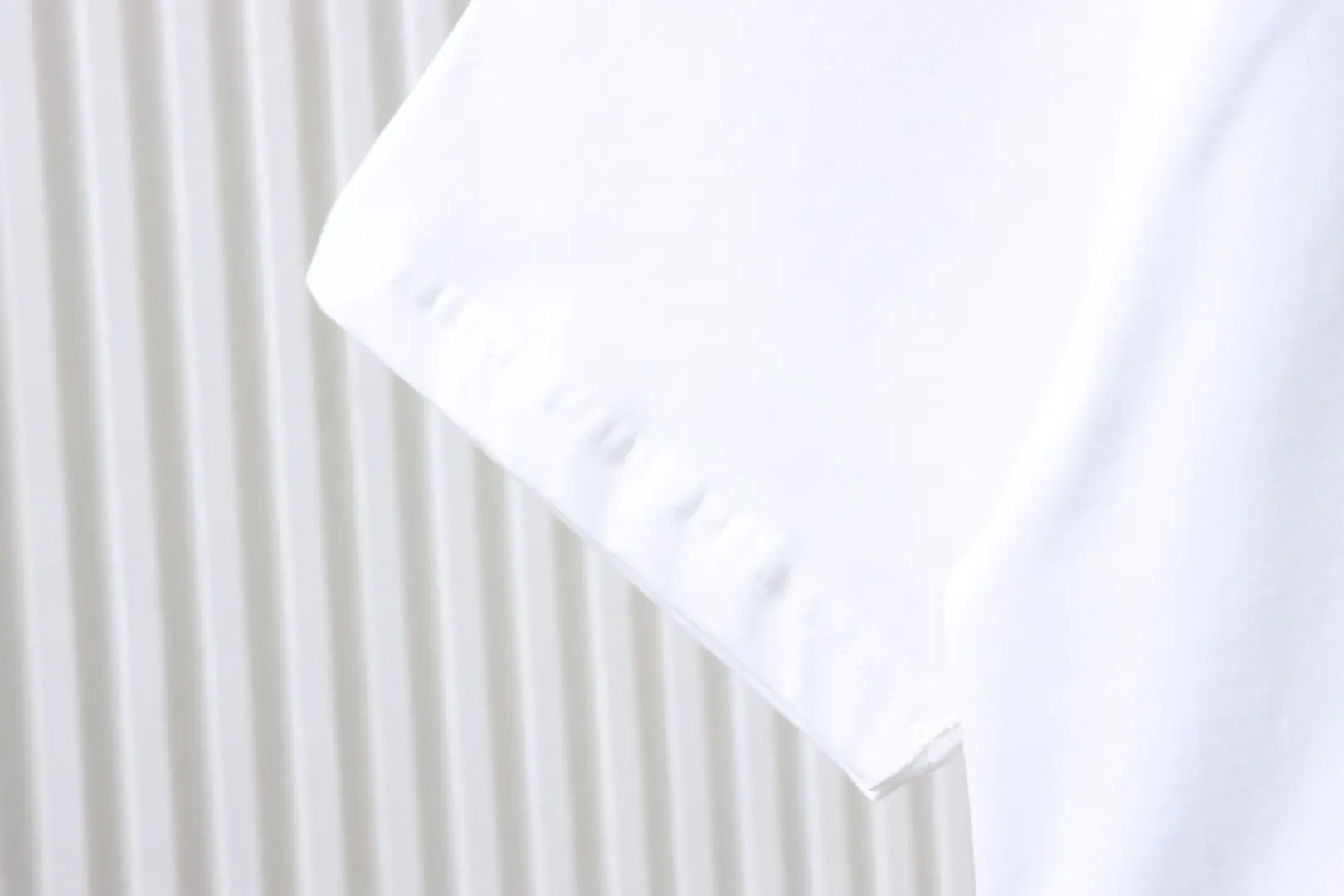 Neues kurzärmeliges Oberteil aus der Cartoon-Serie – Weiß – Bild 7