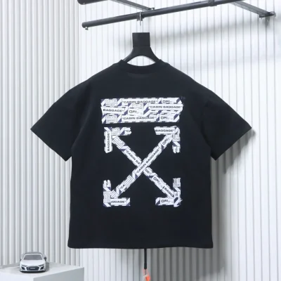 OW Flughafen-Tape-Pfeil-Print Kurzarm