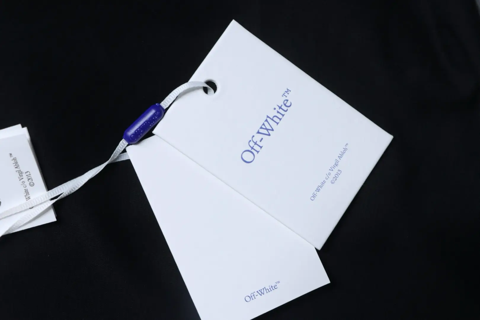 OW Kurzarm-T-Shirt mit rosa Pfeil-Print – Bild 8