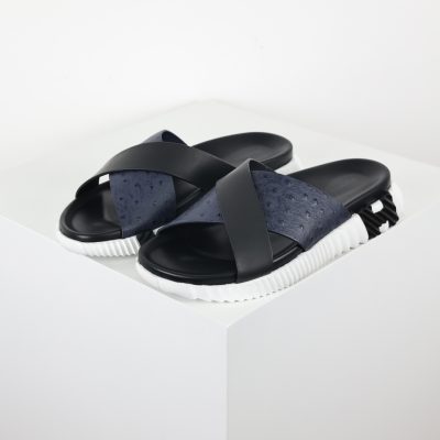 Plateau-Pantoletten – Schwarz-blaues und weißes Kalbsleder