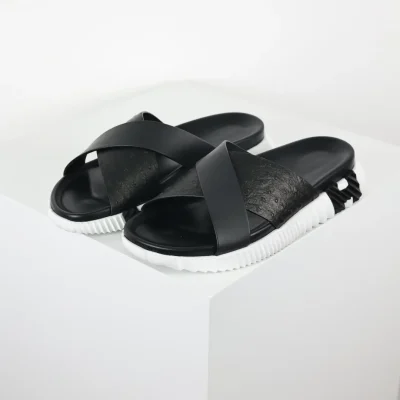 Plateau-Pantoletten – Schwarzes und weißes Kalbsleder