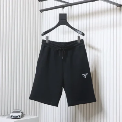 Shorts mit besticktem Logo und Kordelzug