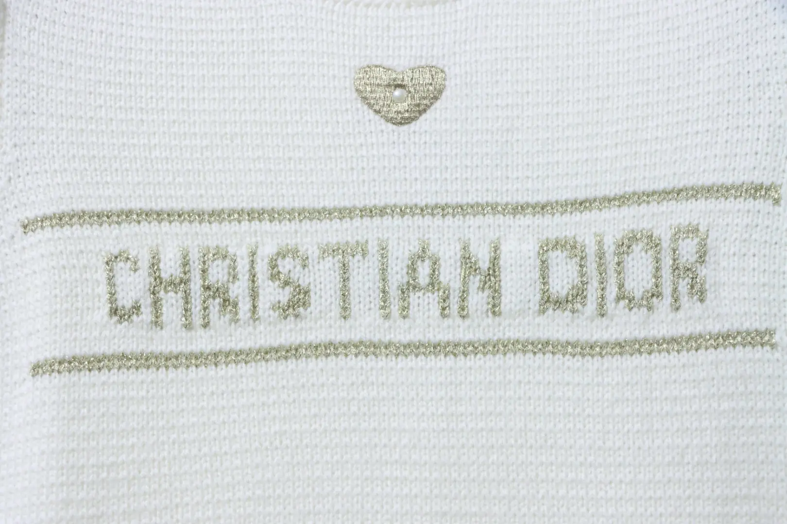 Strickpullover mit herzförmigen Puffärmeln aus Perlen, kurzärmelig – Bild 8