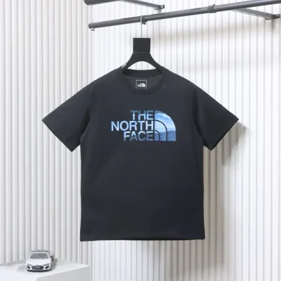 TNF T-Shirt mit neuem Logo-Print und kurzen Ärmeln