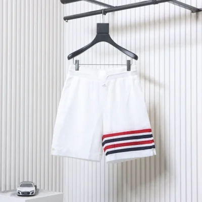 Thom Browne Shorts aus Doppelgewebe mit 4-Streifen-Motiv und Sonnenschutz