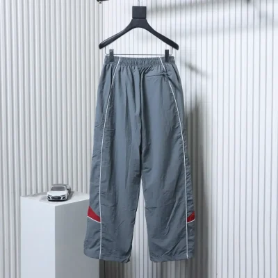 Trainingsjacke mit Kontrastpaspel & Freizeithose