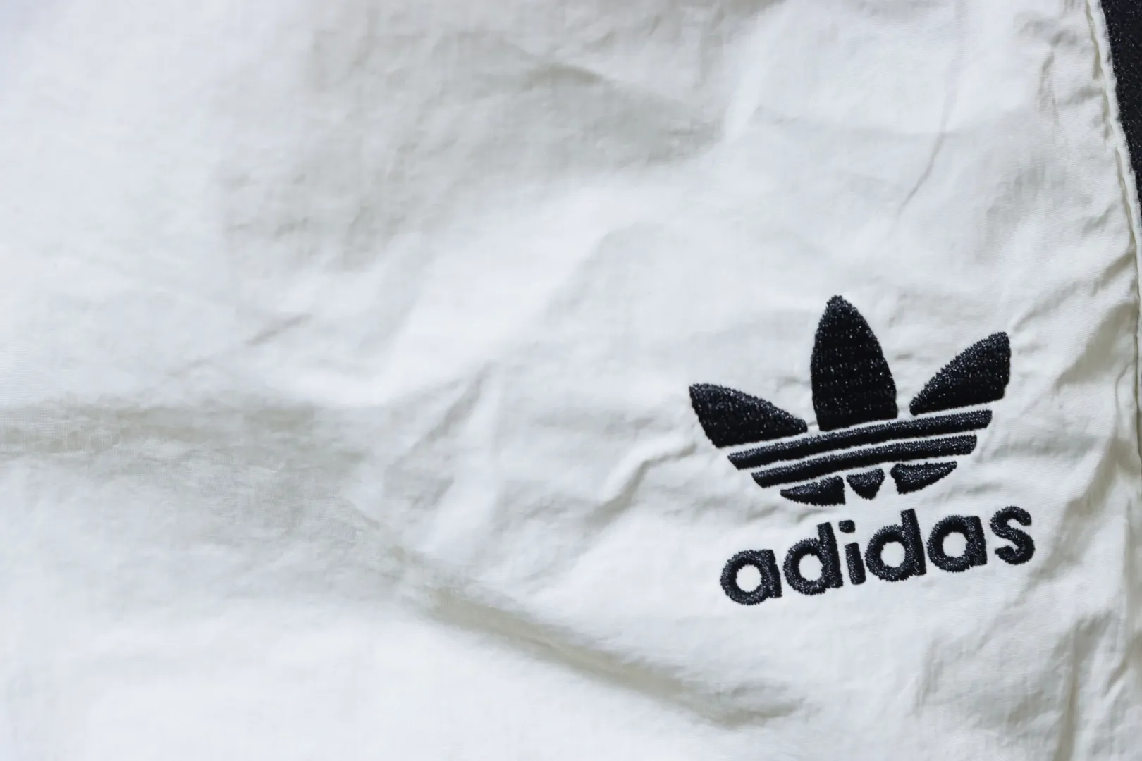 Adidas-Markenlogo