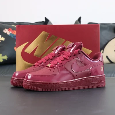 Air Force 1 ’07 x Syna ‚Dark Beetroot and Red Oxide‘