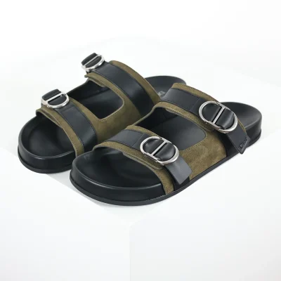 Aquafarbene, flache Wildleder-Flip-Flops mit runder Zehenpartie, schwarz und grün