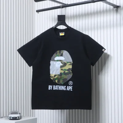 BAPE Big Ape Head Grafik T-Shirt Vorderansicht in Schwarz