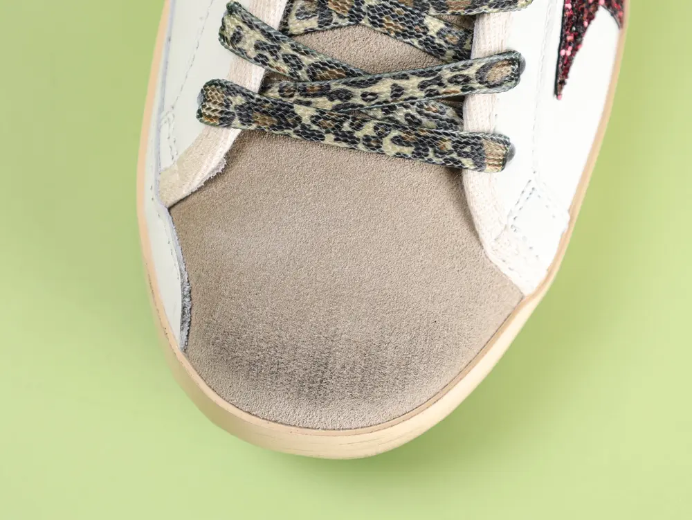 Golden Goose Super-Star Leder-Sneaker in Weiß und Rot – Bild 7