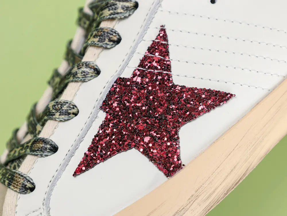 Golden Goose Super-Star Leder-Sneaker in Weiß und Rot – Bild 9