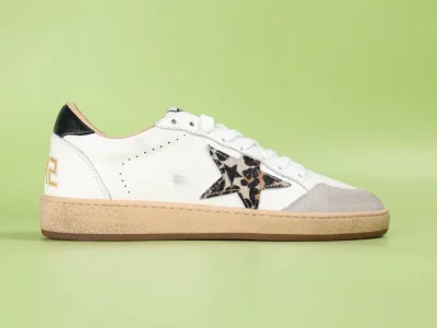 Golden Goose V-Star Ledersneaker mit sternförmigen Aufnähern