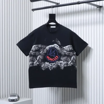 Moncler Vorderansicht Schwarz
