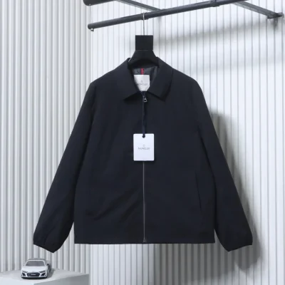 Moncler Vorderansicht Schwarz