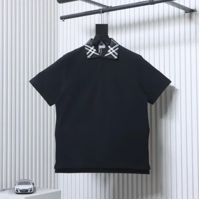 Burberry Karo-Kragen Piqué-Polo komplette Vorderansicht