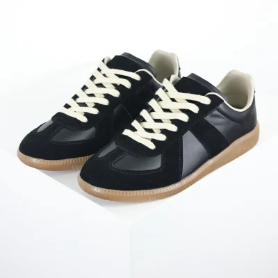 Maison Margiela Kalbsleder-Replika-Sneaker im deutschen Stil, schwarz