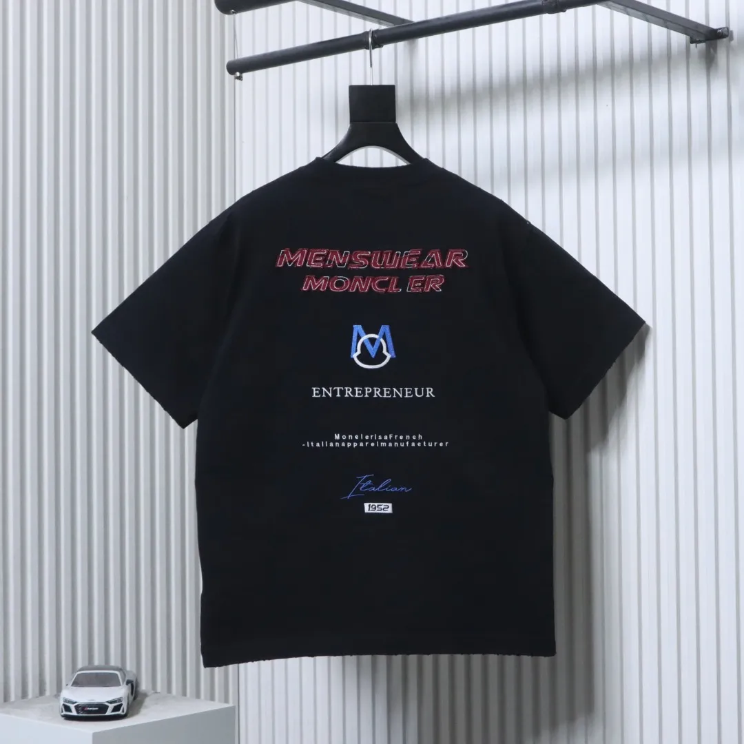 Moncler Rückansicht Schwarz